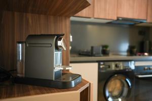 Blue Skies Residence, Luxury Apartment, City Center