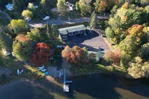 Lakeshore Motel Ice Lake