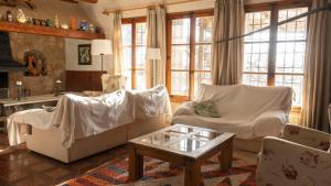 Mas de Paco, Chimenea, barbacoa y piscina