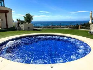 Spacious apartment with 3 pools & gym - 蒙达