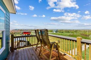 Mimosa Beach - Luxury Beachfront 5BR, Gorgeous views from multiple Decks