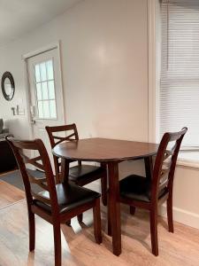 3Min To Parris Island. Pets Yes