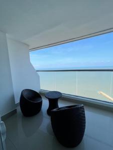 Descanso y confort frente al mar!