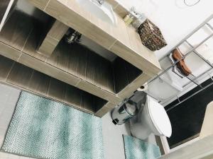 08 Habitación Independiente en Zona Romántica a solo 3 cuadras de la playa