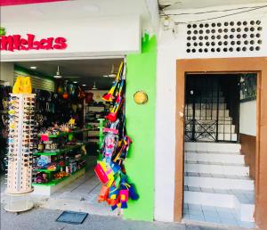 09 Habitación Independiente en Zona Romántica a solo 3 cuadras de la playa