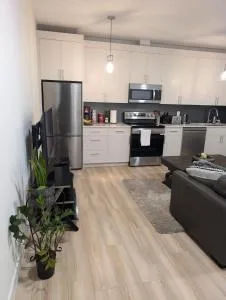 Beautiful 2 Bedroom suite - بلين