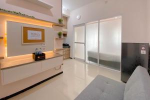 Brand New 1BR at Apartment Gateway Pasteur By Travelio