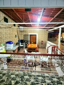 Jenessa's Bedsite , 3-4 Pers , AC, Wifi, Netflix - Cantilan