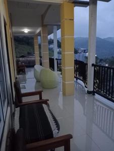 ESTEVANIA LODGE Kelimutu