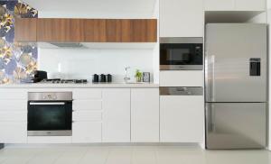 Boutique BEACH Luxury at Oracle - level 6