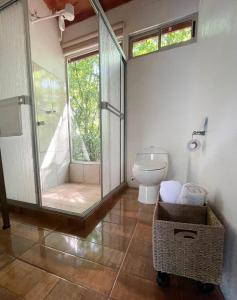 Rustic mountain cottage near La Fortuna