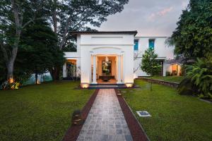 Heavensa Luxury Villas and Suites by The Clarks