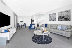 Beachside Luxury at Oracle 10706