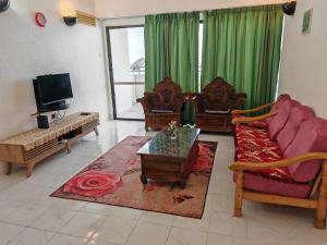 SERI SAYANG BATU FERRINGHI WITH 2 BEDROOM CONDO