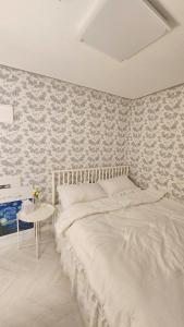 Arti stay #5 - Open Special price - 2 room - Pet Friendly - Party Room - Sillim Station - Danggok Station - Market Adjacent - 3people