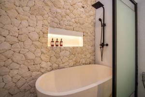 NEWLY BUILT! 1BR Villa Fire, Yasmin - Uluwatu