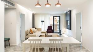 Eastern Hub - French Window 3Bedroom 2Balcony near Heng Long Plaza People's Square West Nanjing Road - Appartamenti, Shanghai