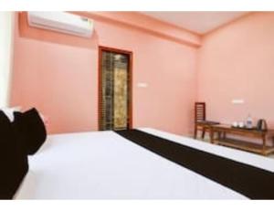 Shri Gopal Upwan Hotel Lawn & Banquet, Varanasi