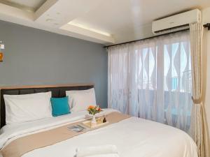Best Deal and Homey Studio Apartment at Amethyst By Travelio