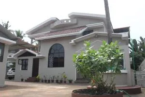 Tropical Villa Stays For Friends and Family - Suratakal