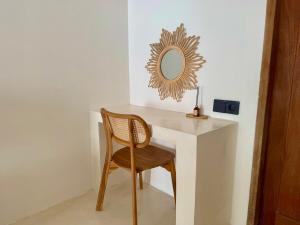 Sola - Modernes helles Zimmer 1