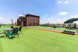 2BR With Lovely Views, Balcony, Gym&Pool