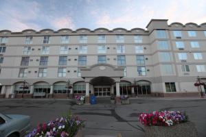 St. Albert Inn & Suites