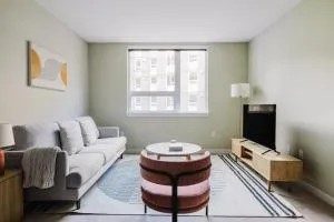 Blueground Newcastle elevator near Golf Club SEA-819 - Renton