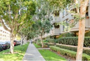 LALA House -1Br with Free Parking, Pool, Laundry