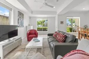 The Villa on Shire - Comfort near Coorparoo Square - Ormiston