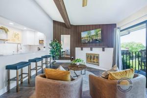 YOUR New Luxury Lakeview Condo w Pool Access - 4hvězdičkové hotely ve městě Lake Geneva