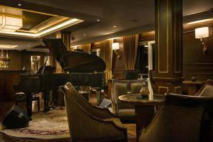 Paradise Elegance Cruise Halong