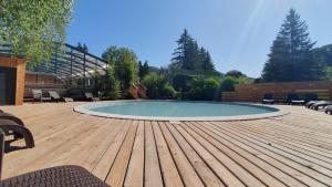 Campings Camping Les Vernieres La Bourboule Sancy : photos des chambres