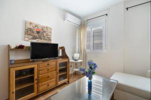 Esperanza free parking by Staycare