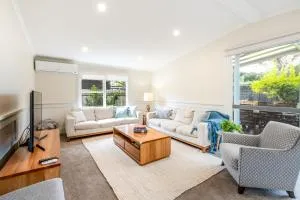 Spacious Home, Close to Beach, Secure Yard - 巴旺赫兹