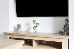 Paraíso Candor free parking by Staycare