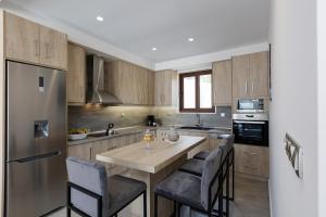 Villa Fotinou Heated Pool & Free Bikes awaits