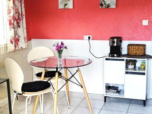 Sejours chez l'habitant Studio le romantique a 20 kms de Nice : photos des chambres