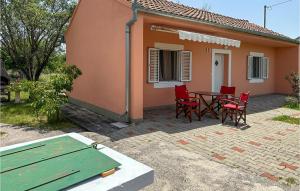 1 Bedroom Cozy Home In Knin