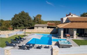 Villa M