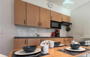 1 Bedroom Lovely Apartment In Bredene