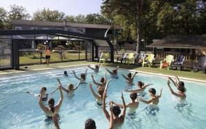 Campings Chalet 4 etoiles - Piscine - ccafdif : photos des chambres
