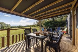 Campings Chalet 4 etoiles - Piscine - ccafdif : photos des chambres