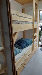 Joli appartement T2, la clairière du lac, rez de jardin, terrasse fermée, parking