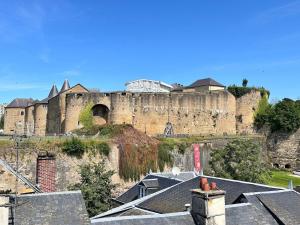 S BaylevédAir duplex vue château, Balnéo et sauna