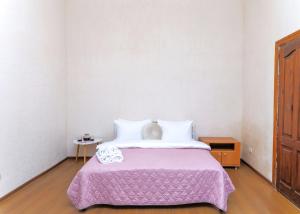 Однокімнатна квартира біля ЦУМу в центрі Полтави Документи для відряджень Безконтатне заселення 24-7