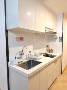 Sky House BSD 3 BR Apartment Next to AEON Mall BSD With City View