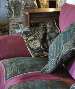 Mountain Cottage with Barn Sauna, Clonbur, Galway