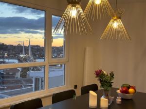 Stunning 2BR 2Bath near Metro - YM 1