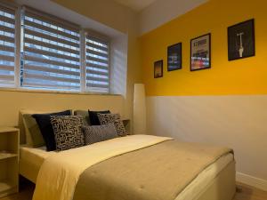 Stunning 2BR 2Bath near Metro - YM 1